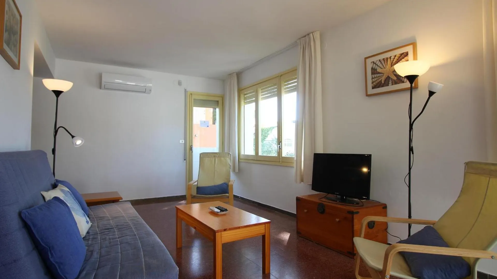 Holiday home Casa Con Jardin A 100M De La Playa En Llanca, Cerca Del Puerto Y Comercios - Es-228-12